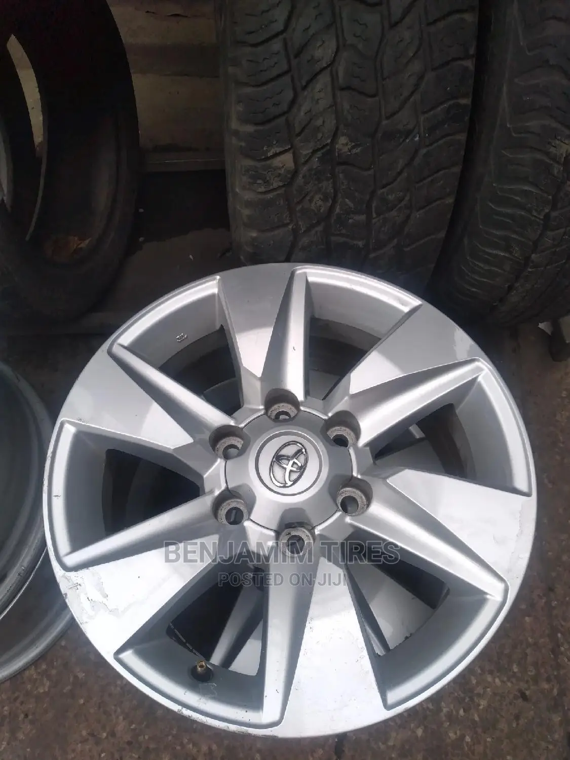 Original Rim Size 17 Inch for the Toyota Prado 170.