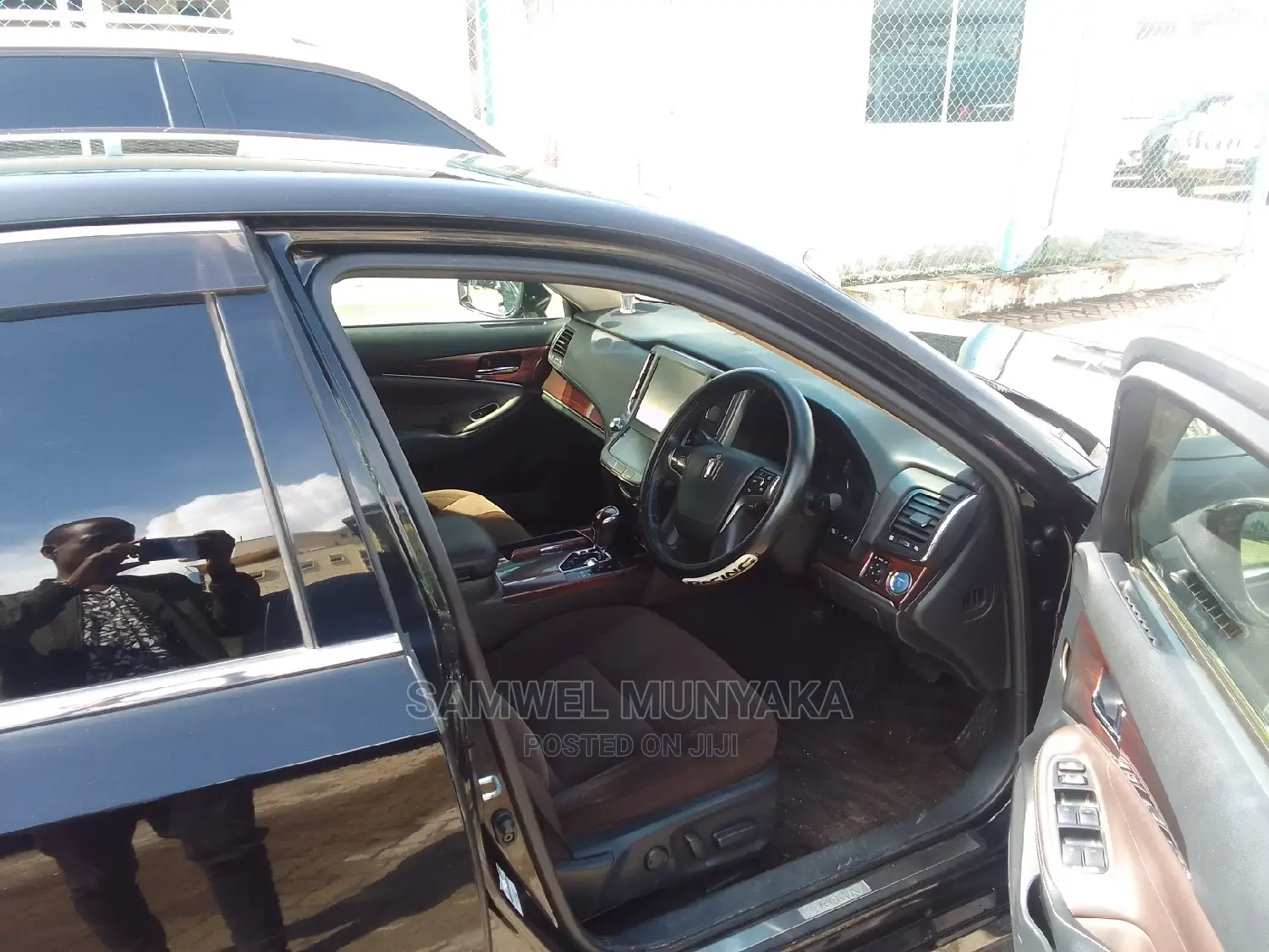 Toyota Crown Majesta 2.5 AWD Hybrid 2015 Black
