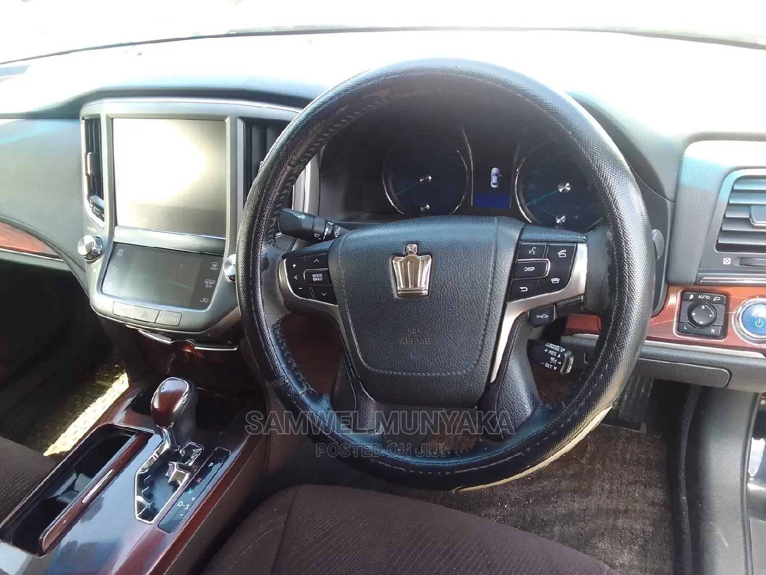 Toyota Crown Majesta 2.5 AWD Hybrid 2015 Black