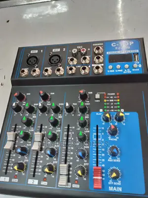 Plain Mixer 4 Channel F4 USB