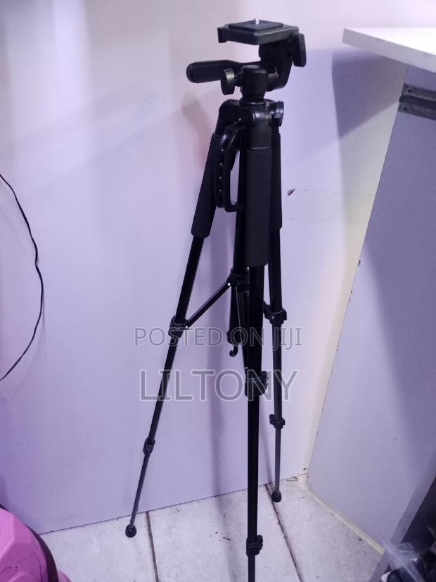 Camera Tripod - main view