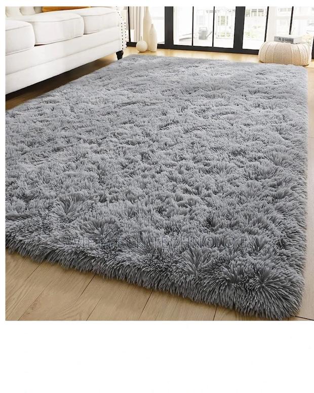 Fluffy Carpet* Fluffy Carpet, Fluffy Carpet