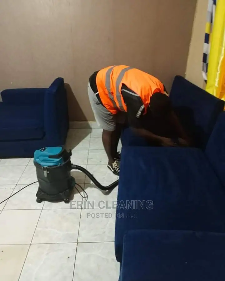 Door to Door Sofa and Couch Cleaning
