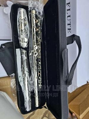Yamaha Closed C Flute With Case - thumbnail 2