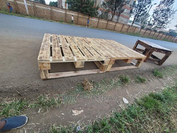 Pallet Bed- 4*6 Detachable. - thumbnail 2
