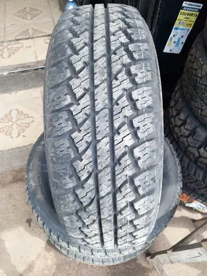 235/65r17 Maxtrek