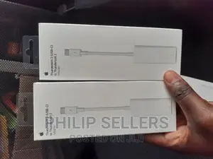 Apple Thunderbolt 3 (USB-C) to Thunderbolt 2 Adapter | MMEL2