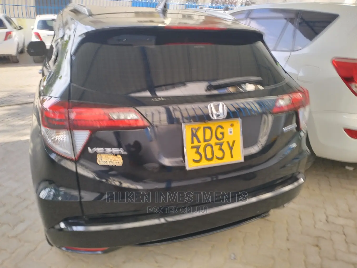 Honda Vezel 1.5 Hybrid 2WD 2015 Black
