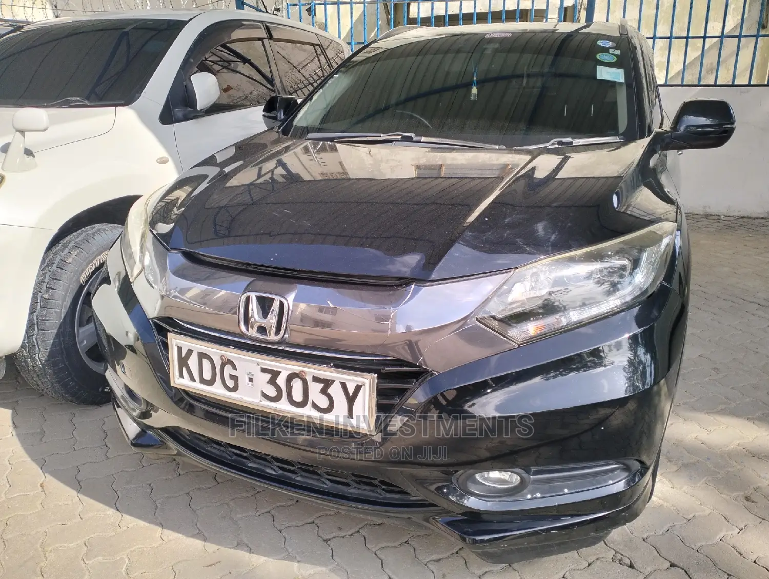 Honda Vezel 1.5 Hybrid 2WD 2015 Black