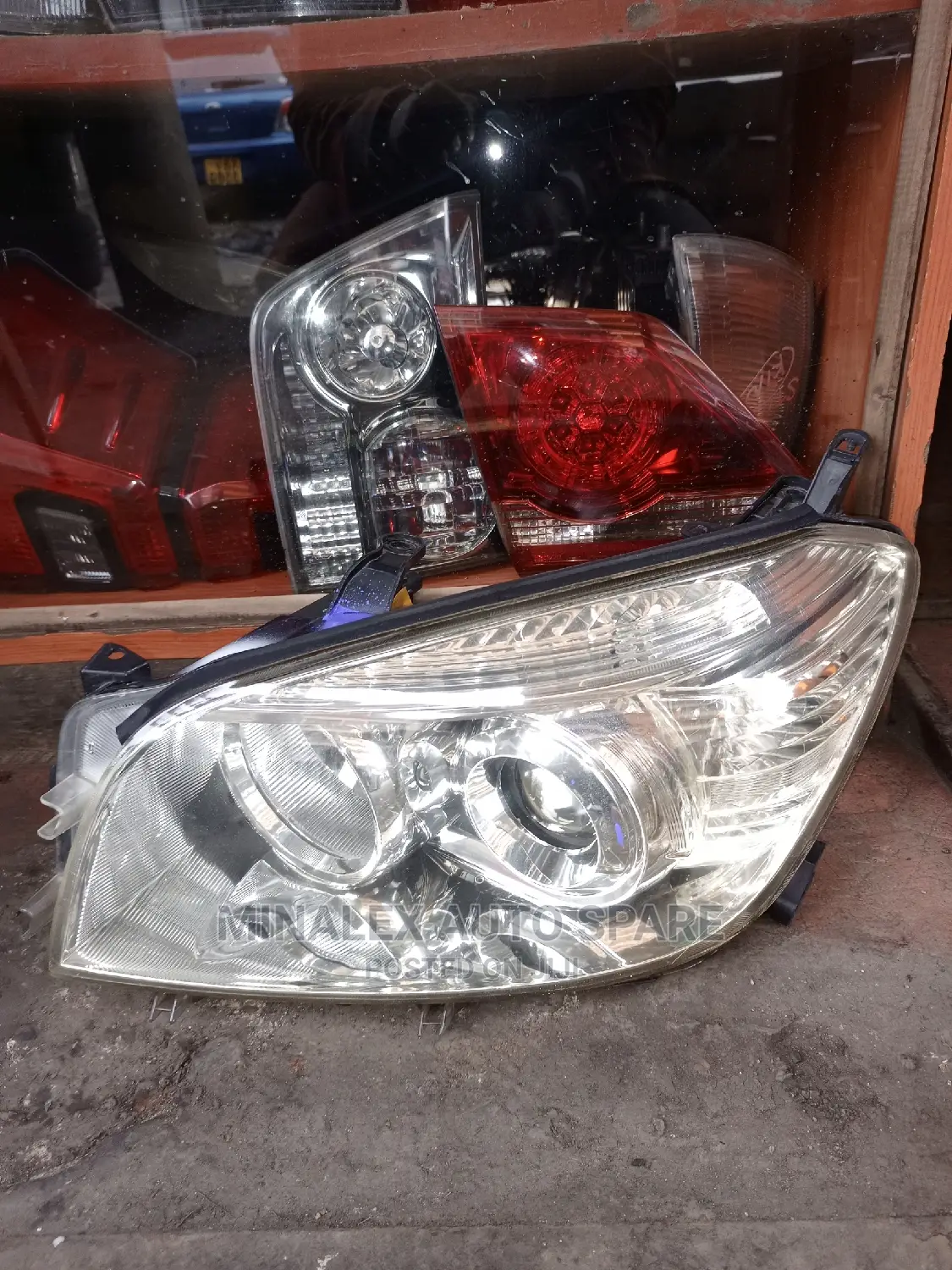 Headlight Rav-4 Ac31 Zenon Complete With Computer And Bulbs