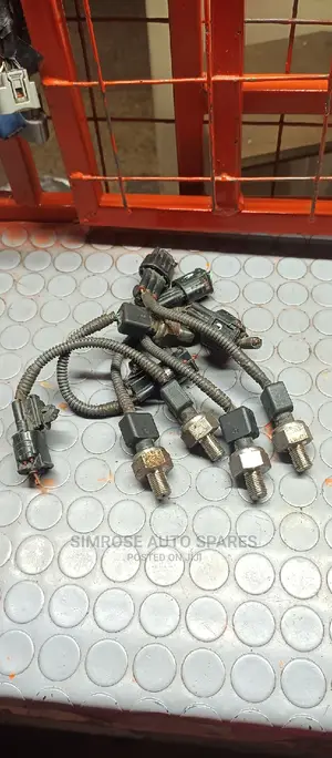 Toyota Mark X and Mark 2 Fuel Pressure Sensor. 4gr and 2gr
