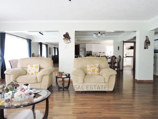 5bdrm Villa in 5 Br Master Ensuite, Rosslyn for sale