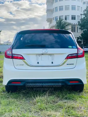 Honda Jade 2016 White