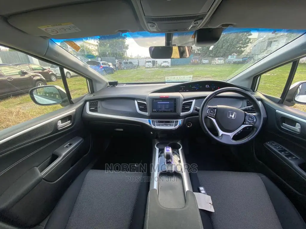 Honda Jade 2016 White