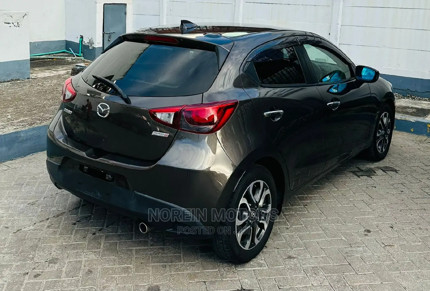 Mazda Demio 2016 Gray