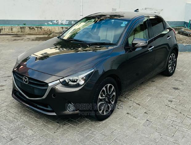 Mazda Demio 2016 Gray - thumbnail 3