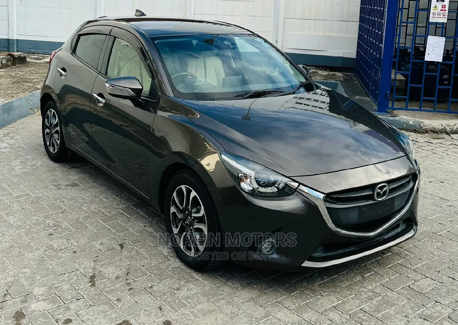 Mazda Demio 2016 Gray