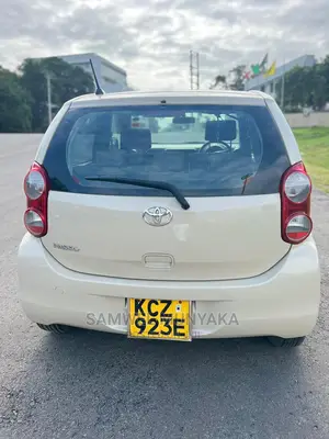 Toyota Passo 1.0 AWD 2013 White