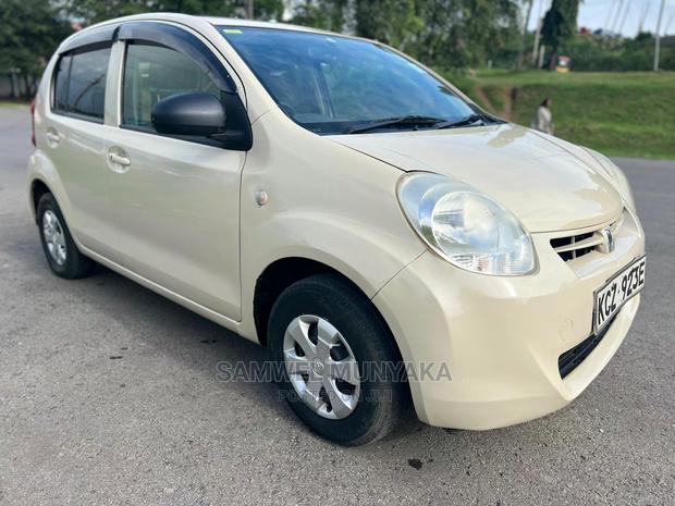 Toyota Passo 1.0 AWD 2013 White - thumbnail 3