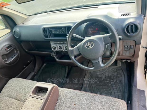 Toyota Passo 1.0 AWD 2013 White - thumbnail 10