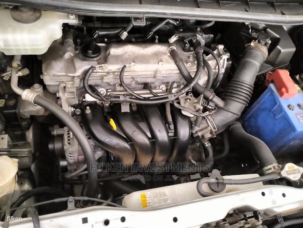 Toyota Noah 2015 Silver - thumbnail 3