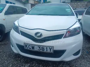 Toyota Vitz 1.0 FWD 3dr 2016 White