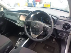 Toyota Corolla Fielder 2016 Silver