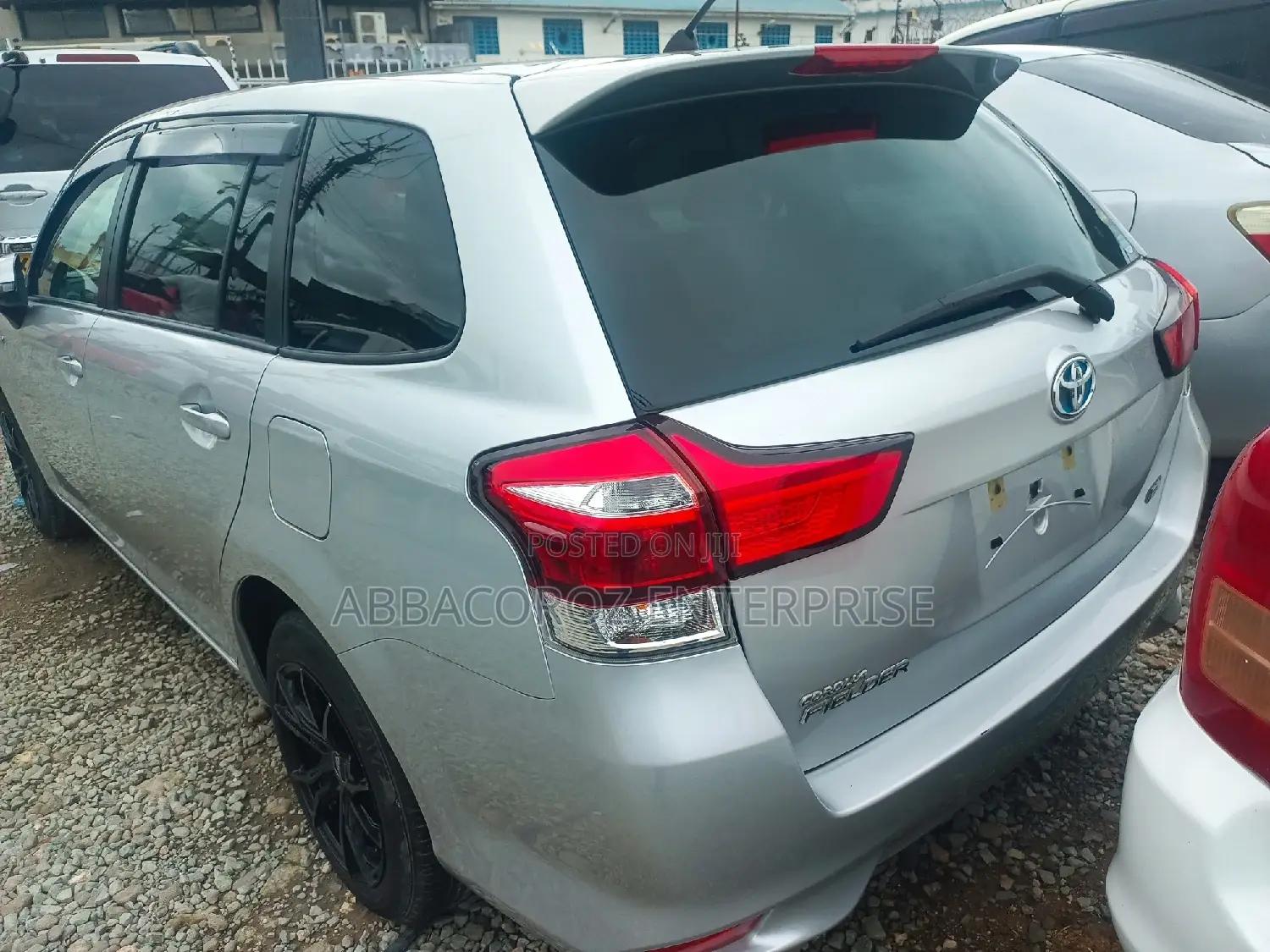 Toyota Corolla Fielder 2016 Silver