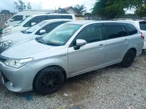 Toyota Corolla Fielder 2016 Silver
