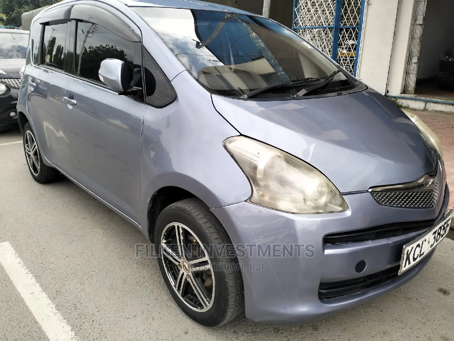 Toyota Ractis 1.3 FWD 2010 Blue