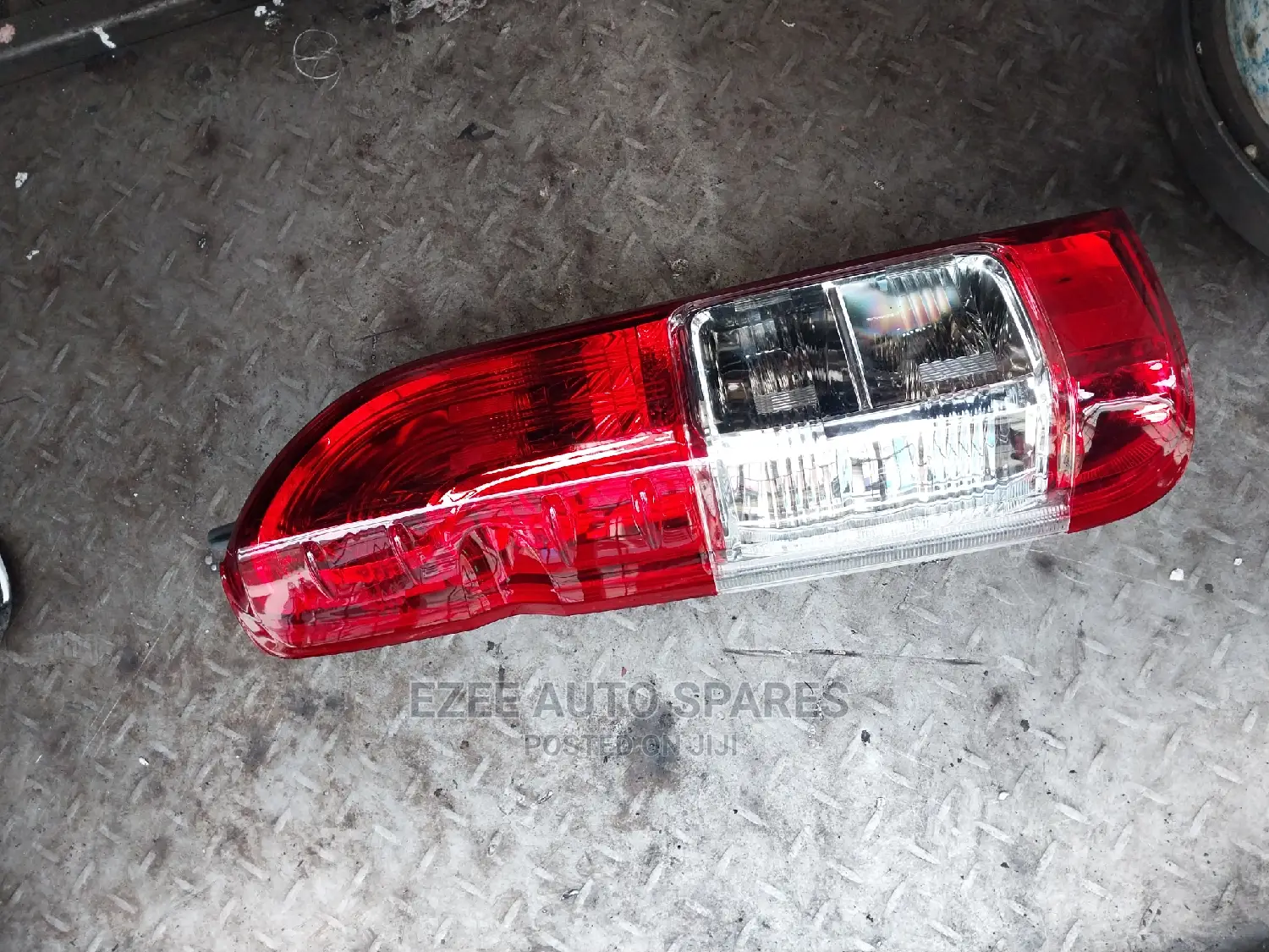 Tail Light 7l 9l Hiace Box