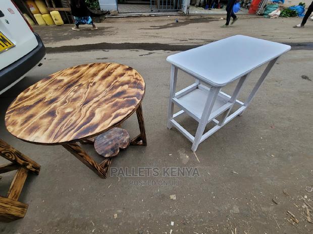 PALLET TABLE- Classy and Elegant. - main view