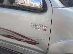 Toyota Hilux SR5 4x4 2014 Silver