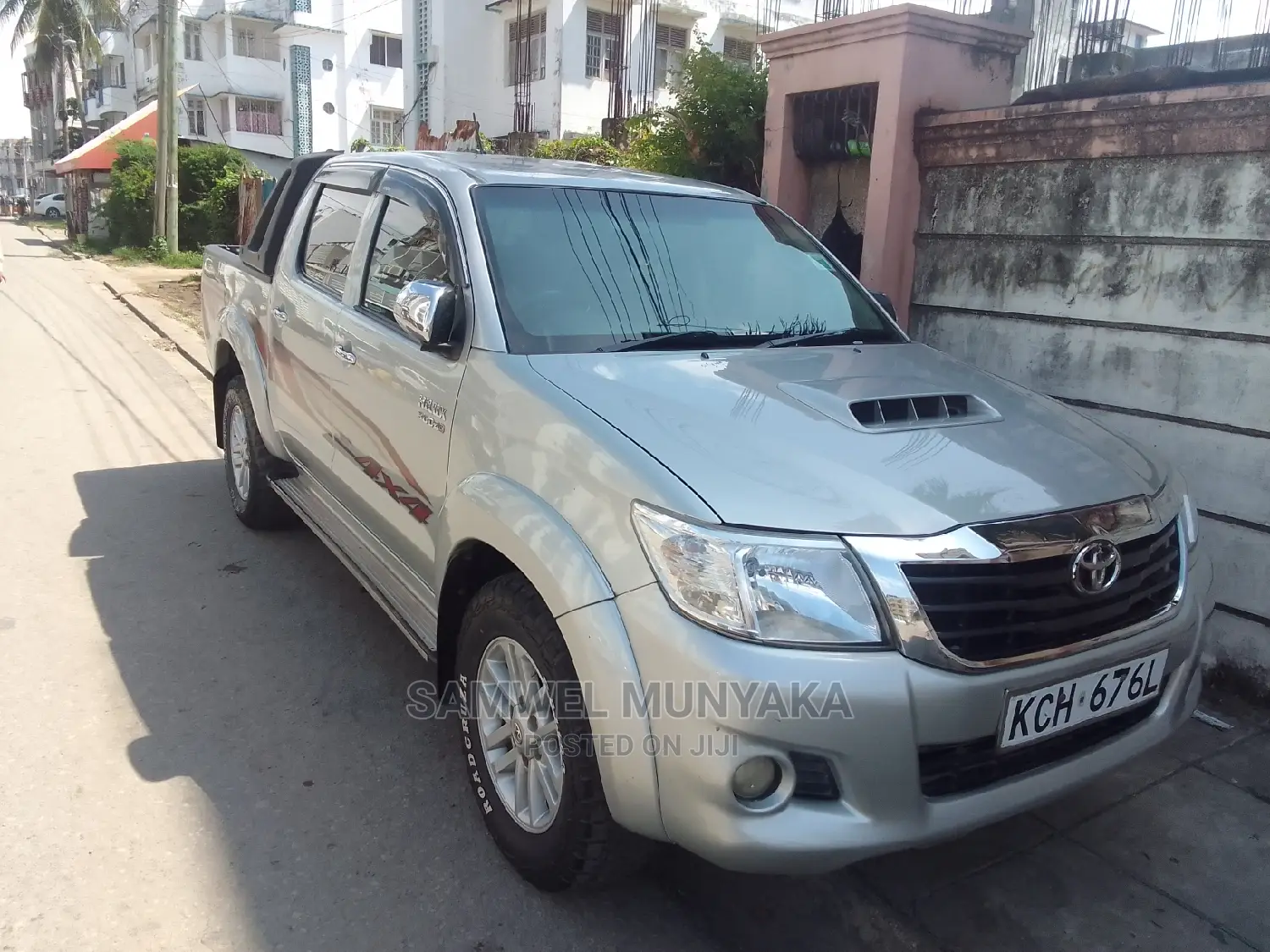 Toyota Hilux SR5 4x4 2014 Silver