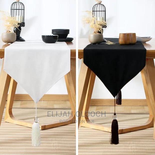 Luxurious Table Runner - main view