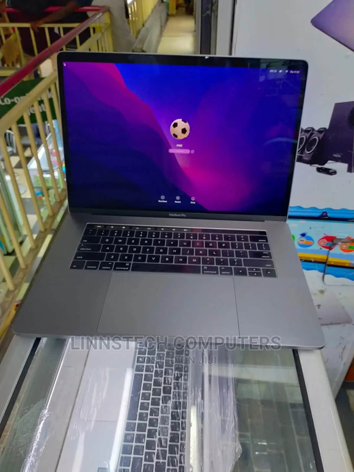 Laptop Apple MacBook Pro 2016 16GB Intel Core I7 SSD 512GB