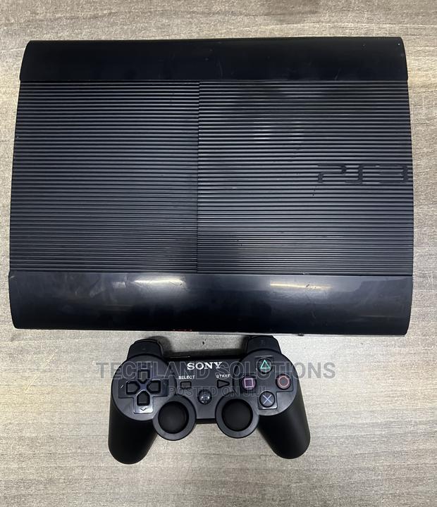 Sony PS3 Slim - main view