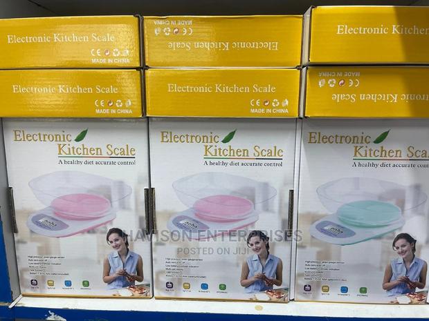 Electronic Kitchen Scale - main view