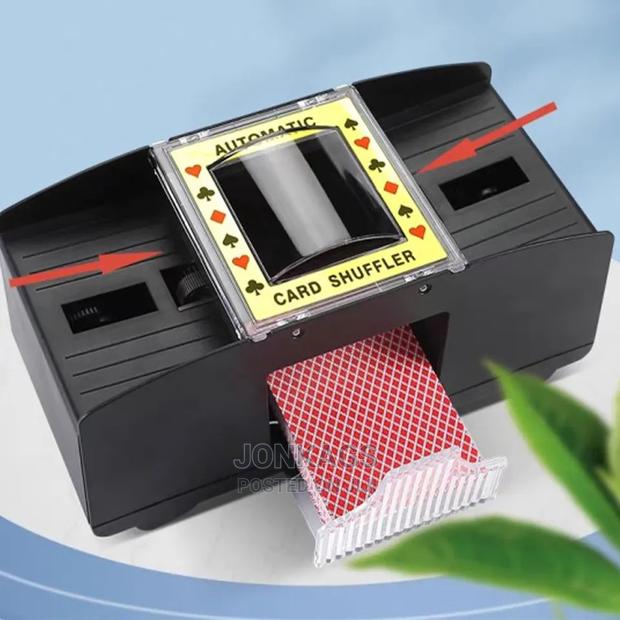 Automatic Card Shaffler - thumbnail 5