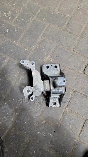 Nissan X-Trail(Nt30)Old Model Engine Mountain - main view