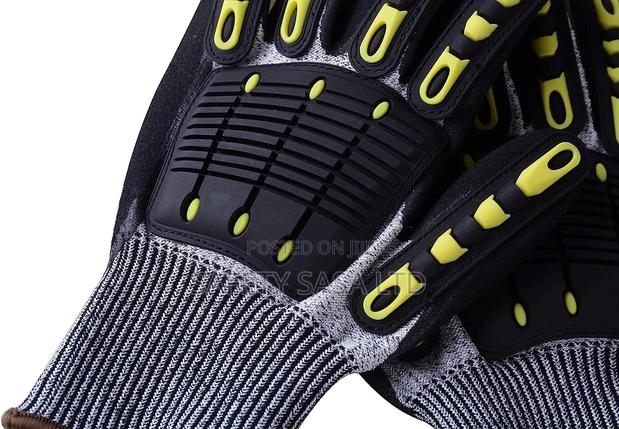Anti Impact Cut Resistant Thermal Glove - thumbnail 4
