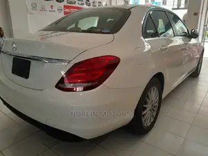 Mercedes-Benz C180 2016 White