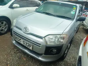 Toyota Succeed SV Premium 2016 Silver
