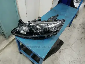 Allion 265 2015 Headlight Xenon Type.