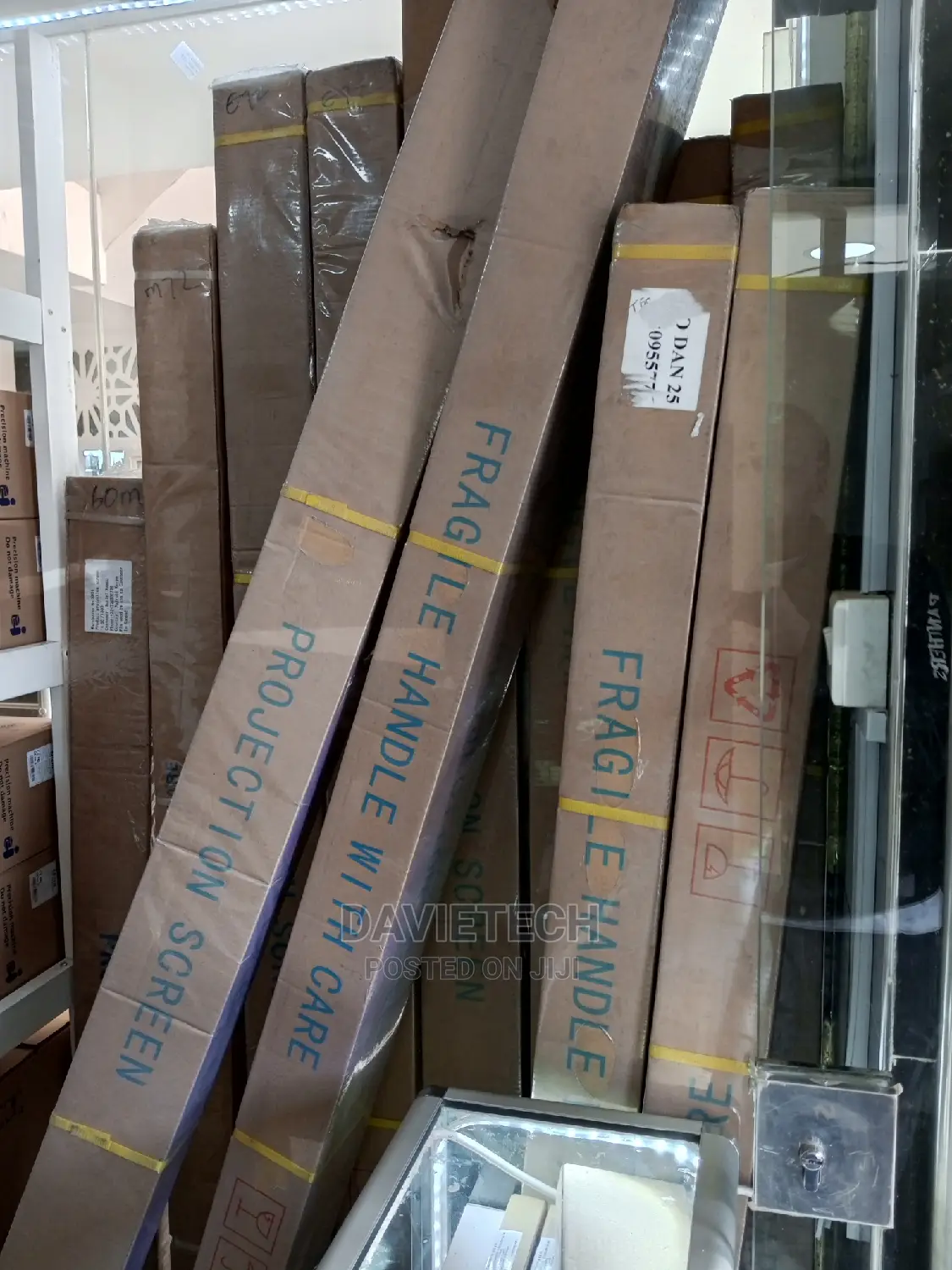 Electric Projector Screens 84*84-