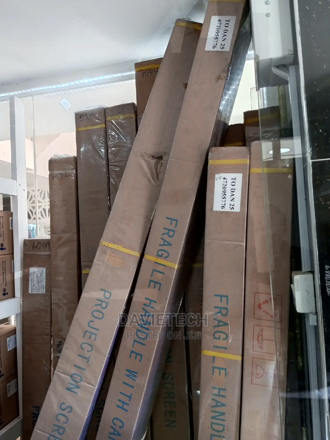 Electric Projector Screens 84*84-
