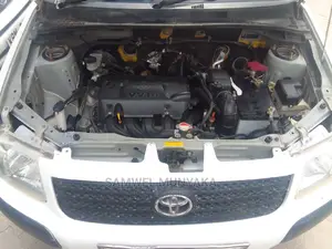 Toyota Probox 1.5 DX Comfort 4WD 2015 White