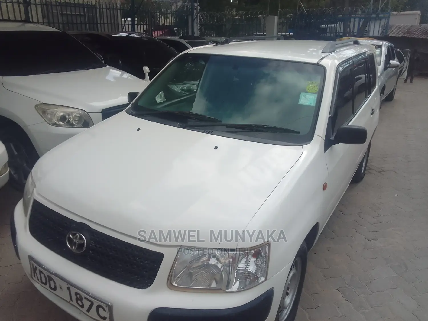 Toyota Probox 1.5 DX Comfort 4WD 2015 White
