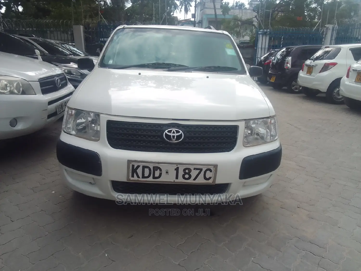 Toyota Probox 1.5 DX Comfort 4WD 2015 White