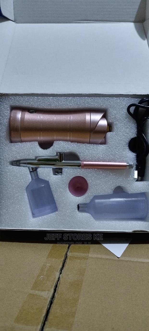 Portable Hair Brush - main view